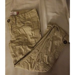 SO cargo style capris